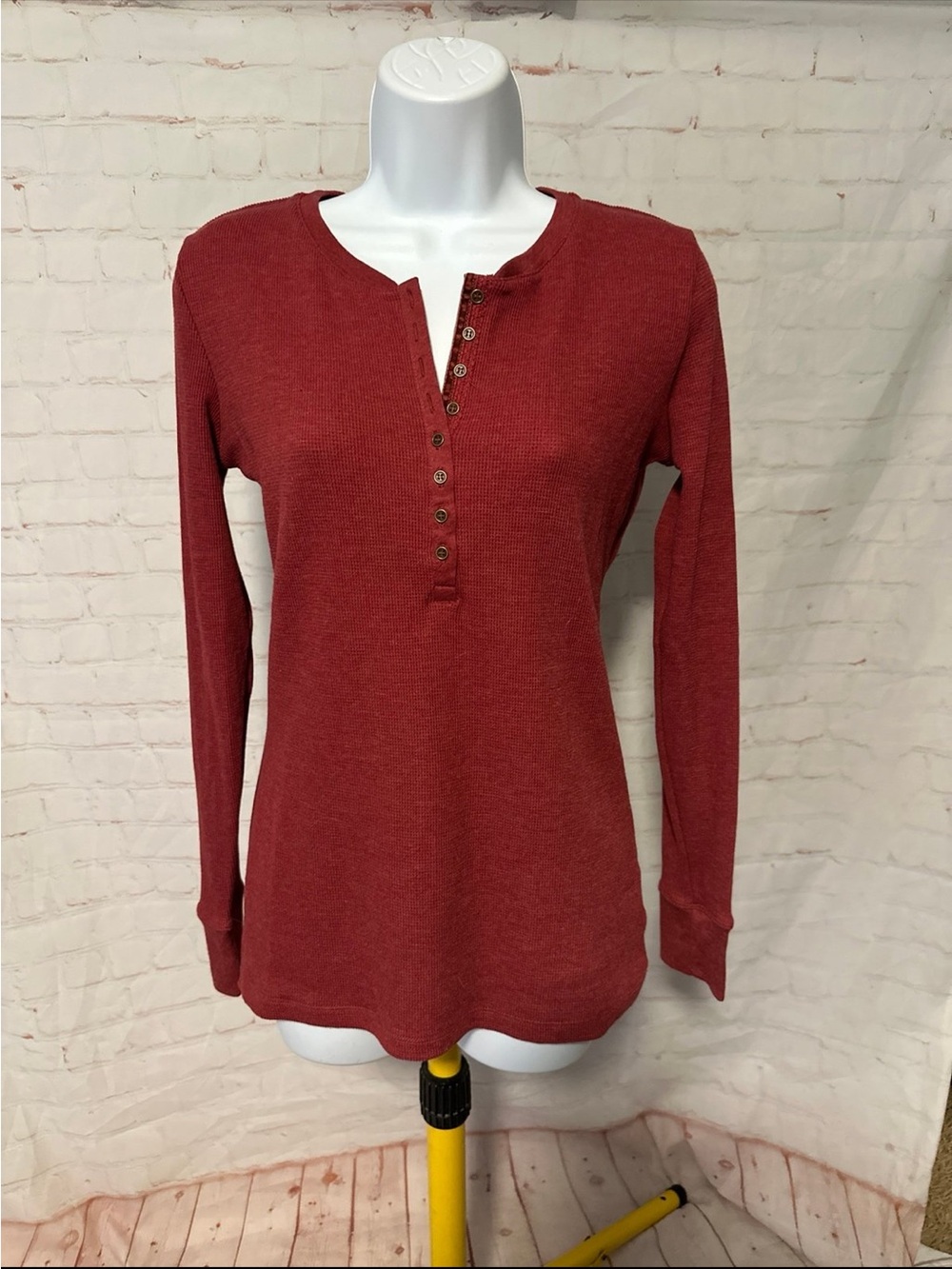 NWT Eddie Bauer Dark Red Henley Sz M